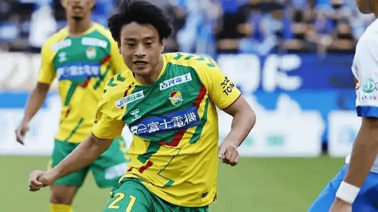 斯图加特击败奥格斯堡，重振声威的简单介绍