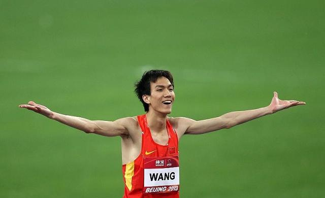爱游戏体育官方-南非选手在跳远比赛中夺魁，获得金牌